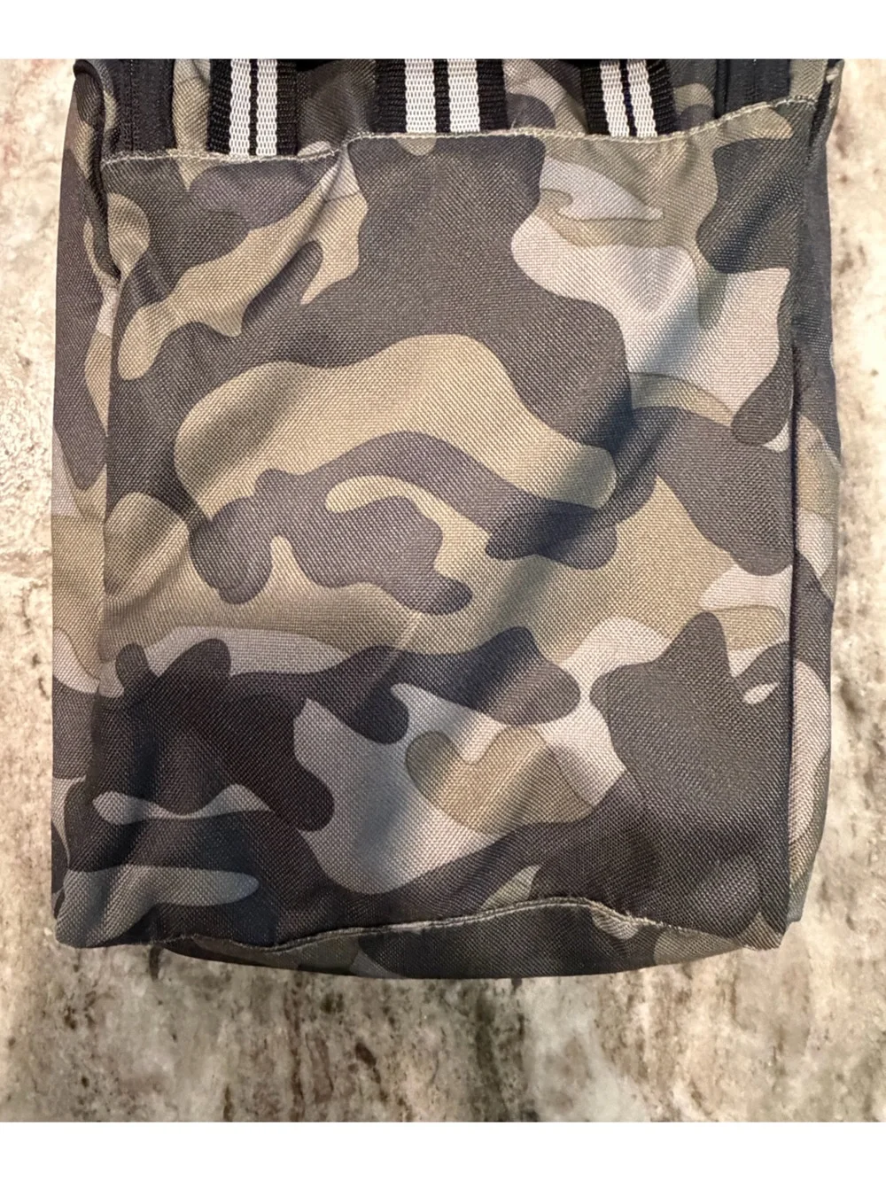Pottery Barn Kids Green Gray Camo Toiletry Bag Luggage Travel.